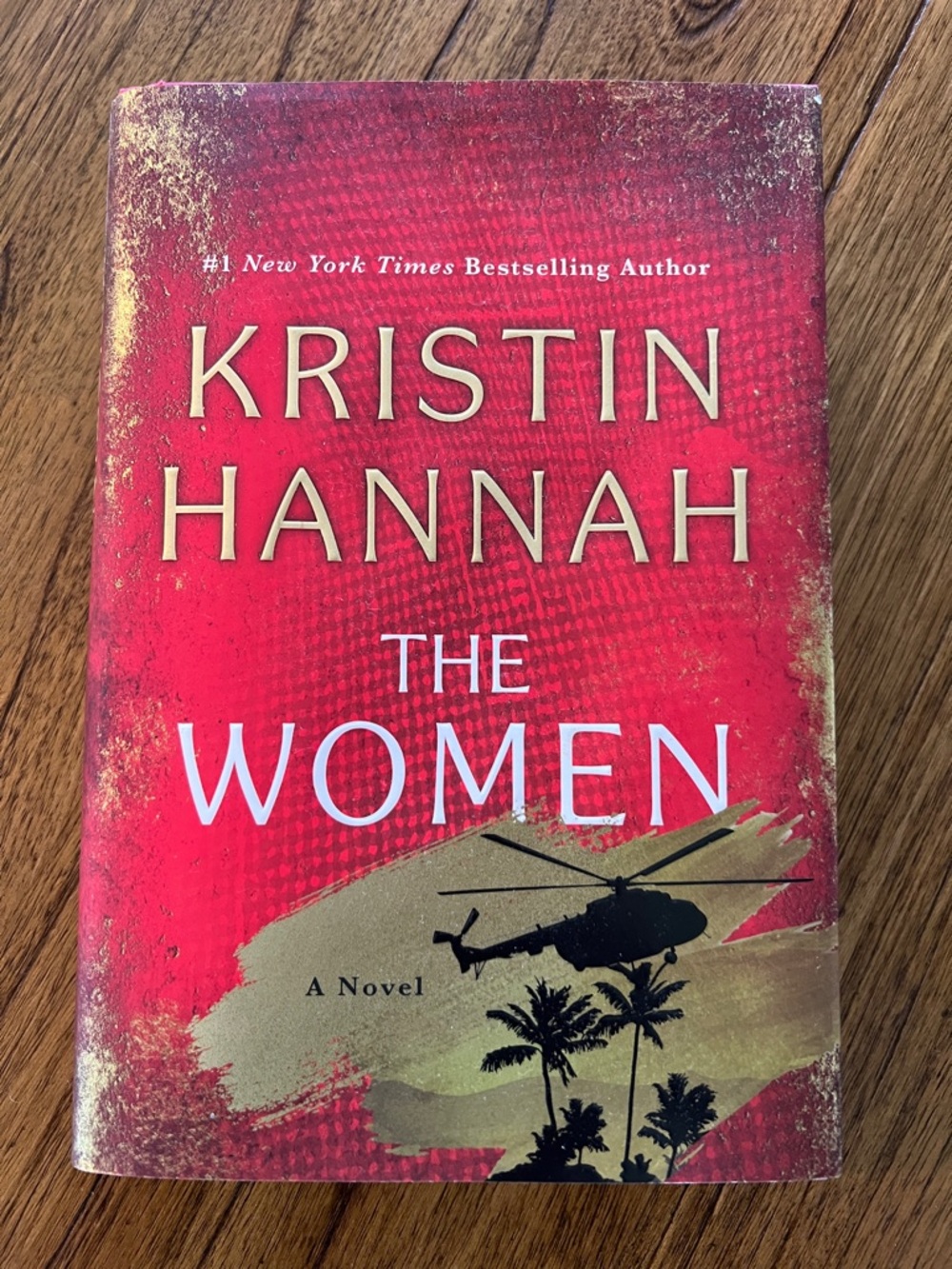 Kristin Hannah - The Women (Red & Gold Cover)